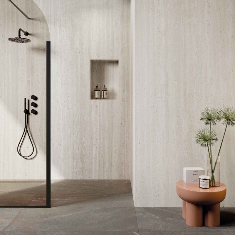 Gres Porcellanato Effetto Travertino Venato Bianco Opaco 120x120 - 60012693