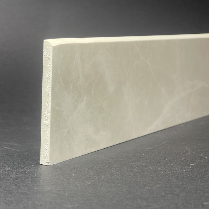 Battiscopa in porcellana marmo beige H.7cm X L.100cm
