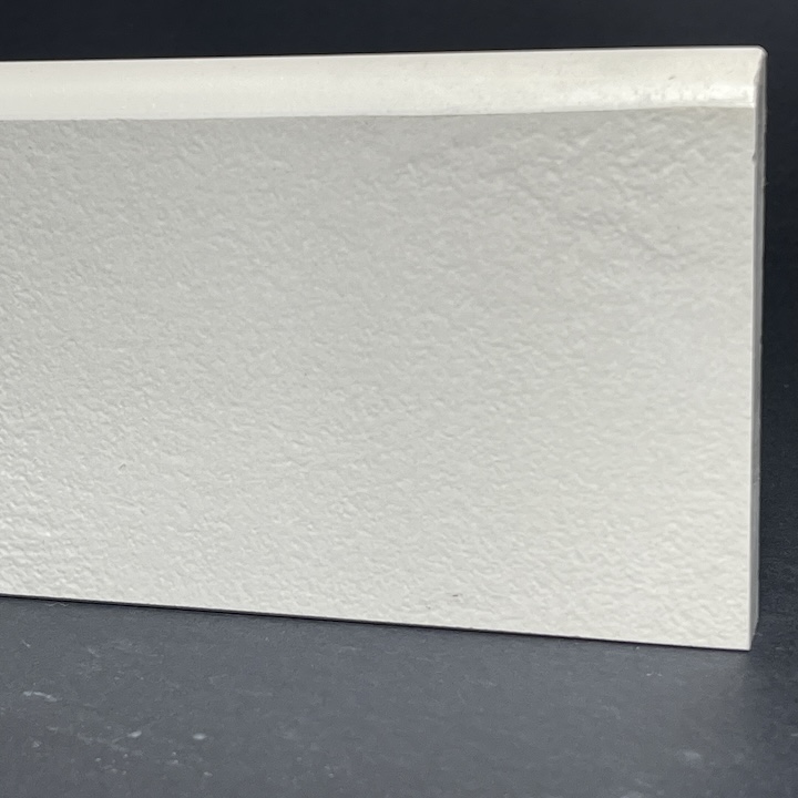Battiscopa In Porcellana Materica Bianco Lappone H.9,5cm X L.89,5cm