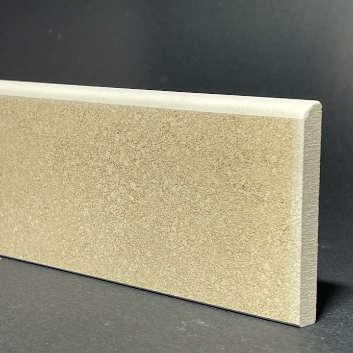 Battiscopa in porcellana beige H.7cm X L.60cm